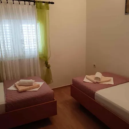 In Vir/insel 27803 Holiday home *